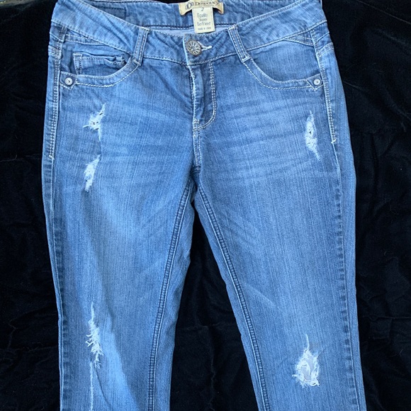Democracy Declaration Jean Dependence Equality Skinny Boyfriend Distressed Jeans - Picture 5 of 5